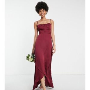 TFNC Tall - Bridesmaid - Brautjungfernkleid aus Satin in Beere mit schmalen Trägern-Lila