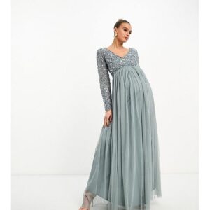 Beauut Maternity - Bridesmaid - Maxi-Brautjungfernkleid in Nebelgrün mit gewickelter Vorderseite und bunter Stickerei und Verzierung