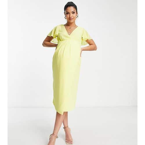 TFNC Maternity - Bridesmaid - Midi-Brautjungfernkleid aus Chiffon in Zitronengelb mit Flatterärmeln und gewickelter Vorderseite