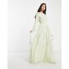 ASOS DESIGN - Bridesmaid - Langärmliges Maxi-Brautjungfernkleid in Salbeigrün mit Blumenstickerei und Perlenverzierung